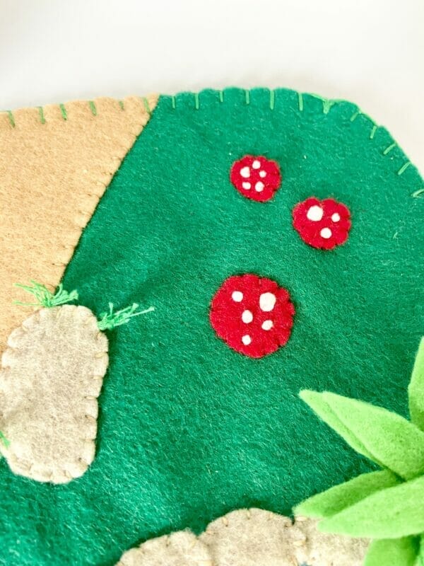 WOODLAND FELT PLAY MAT - Image 7