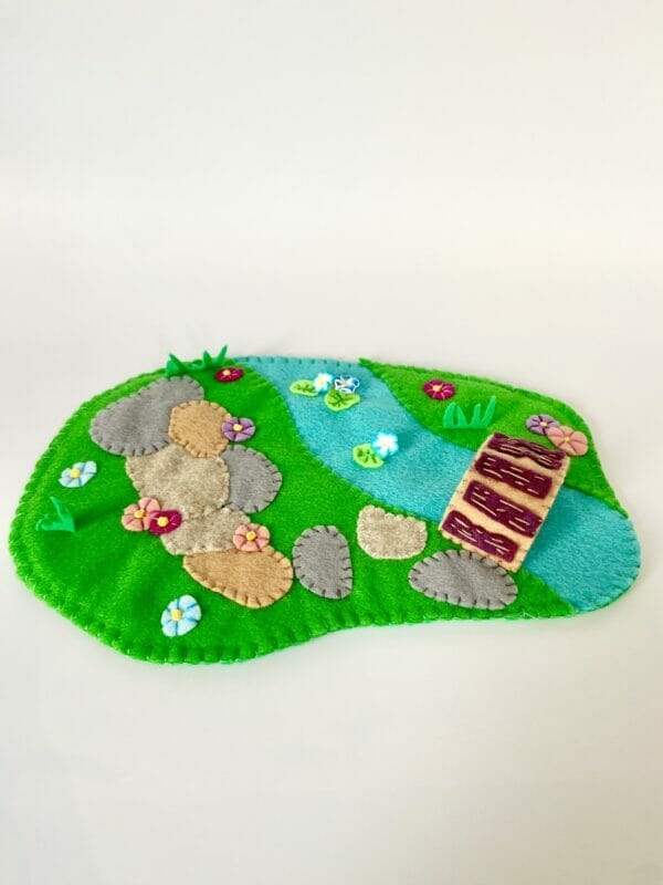 SPRINGTIME MEADOW FELT PLAY MAT - Image 2